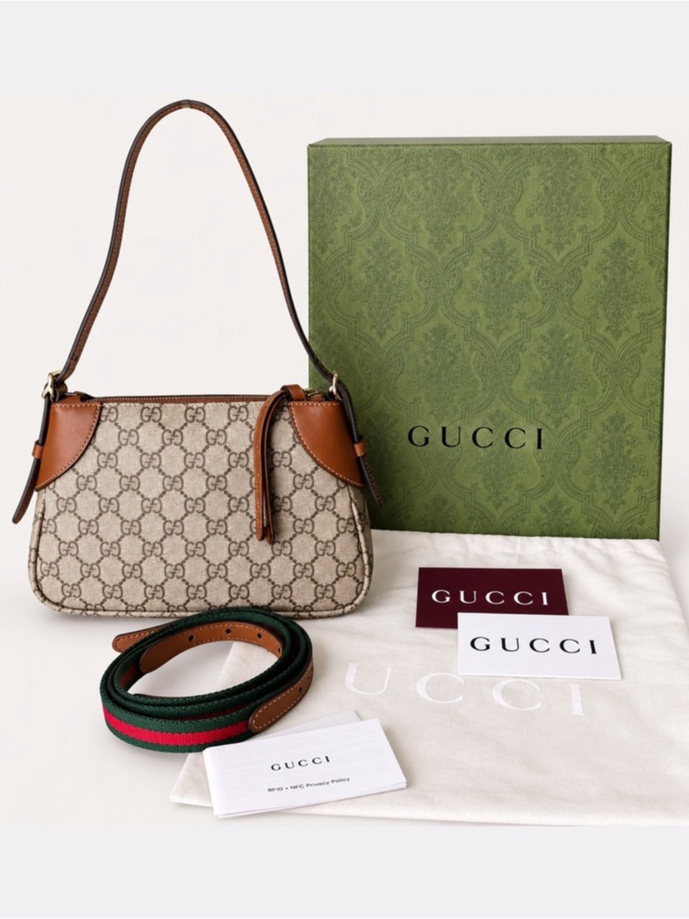 Gucci GG Emblem Small Shoulder Bag GG Supreme Canvas Full Box COA